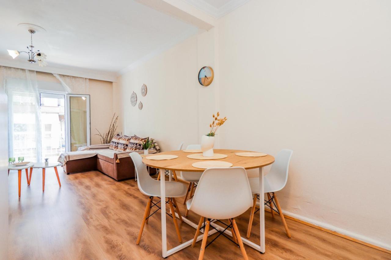Grand Apartment Next To Center 3Bd 110Sqm Tesalonika Bagian luar foto